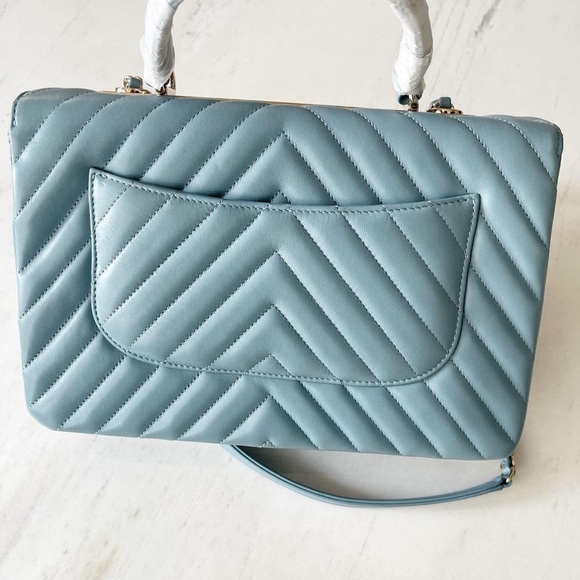 Chanel blue trendy medium top handle lambskin - Picture 2 of 7